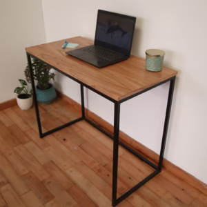 Mesa Picasso de hierro y madera, color negro — Línea Magna, San Justo